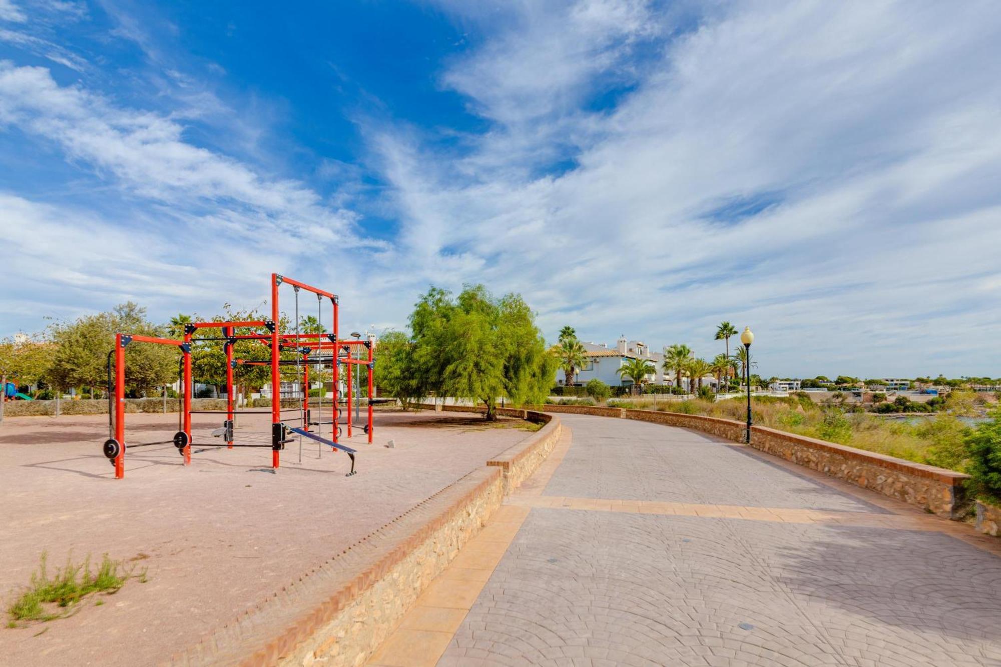 Cb Living - First Line Detached House, Cabo Roig Apartment